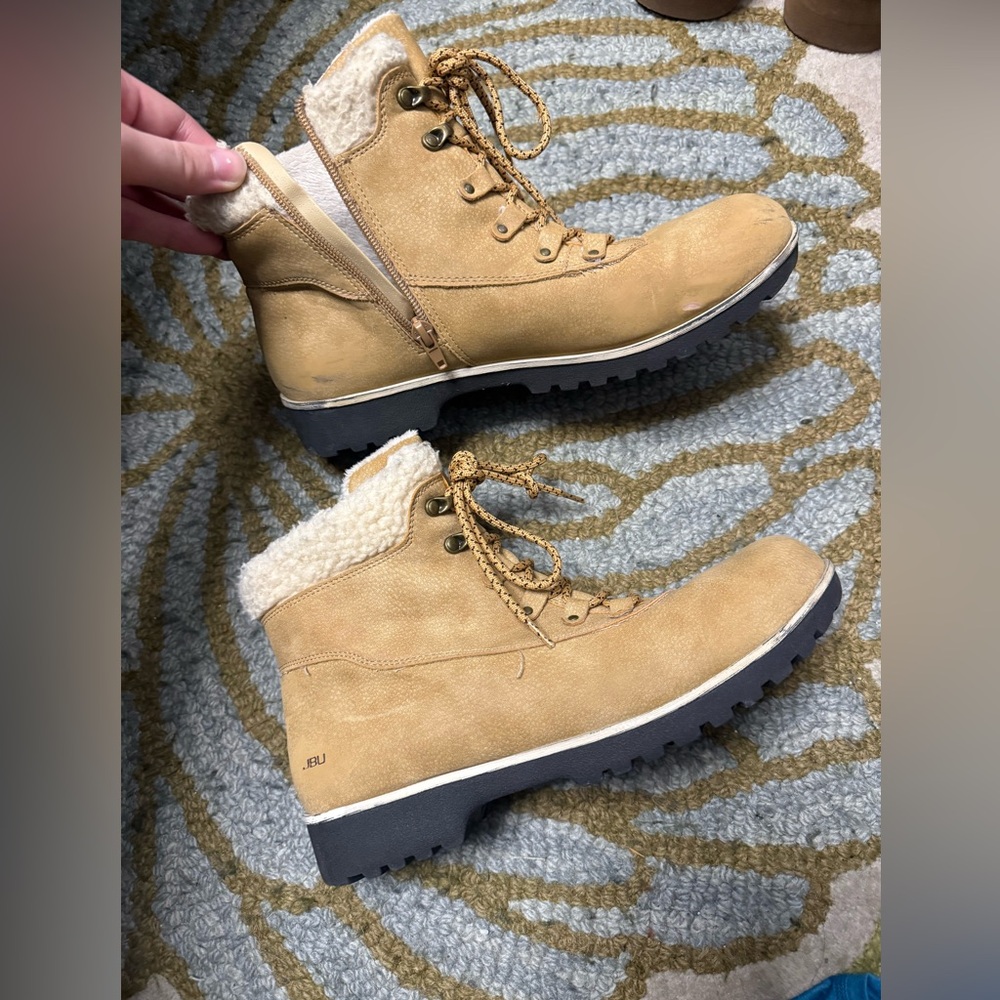 JBU FUR LACED WINTER BOOTS